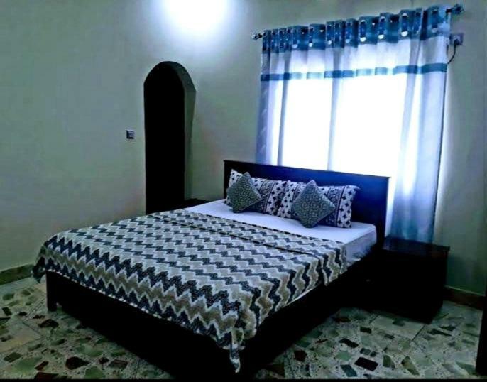 Galaxy Palace Near Millennium Mall Karachi Exteriör bild